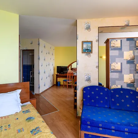 Evridika 3*