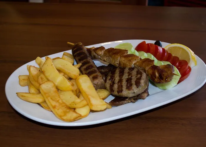 酒店 Evridika 内塞伯尔